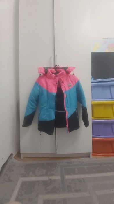 Продам куртки даром!!!