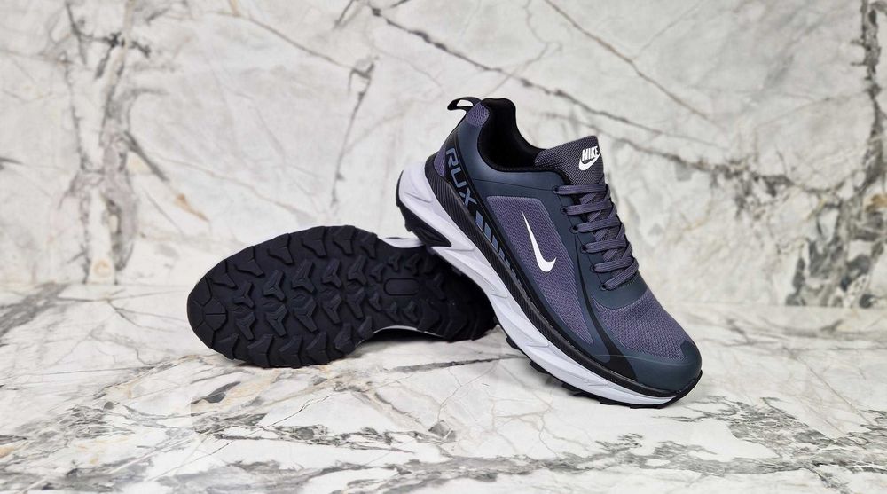 Мъжки спортни маратонки с еластична подметка