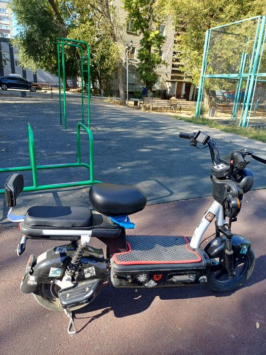 Электроскутер  LEOPARD PRO