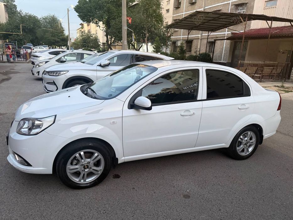 Продаетсая нексия 3 автомат 2022 йил