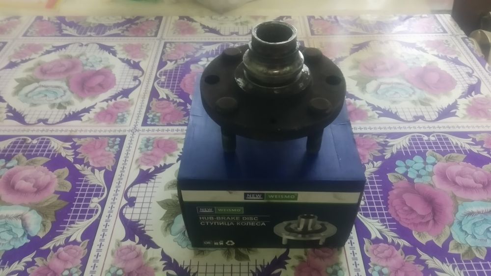 Продам ступицы для машины для колес недорого отдам