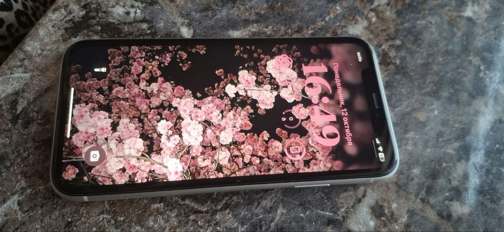 iPhone 11 128гб 72акб