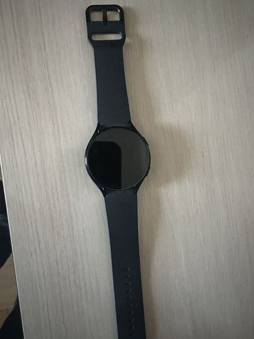 Продам часы Galaxy Watch 4