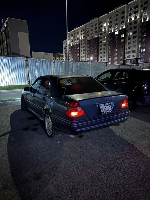 Mercedes benz W202