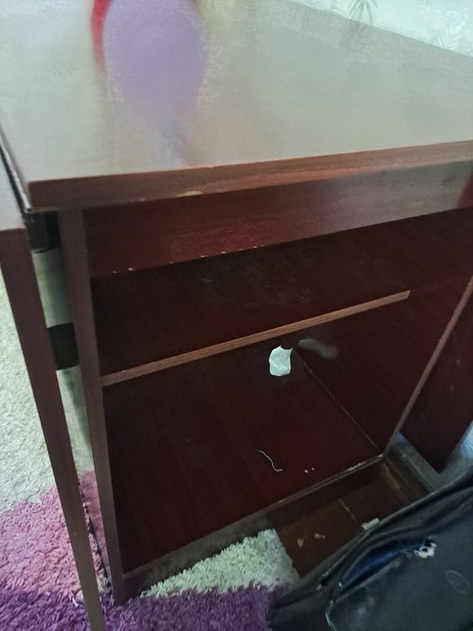 Стол-книжка для гостинной