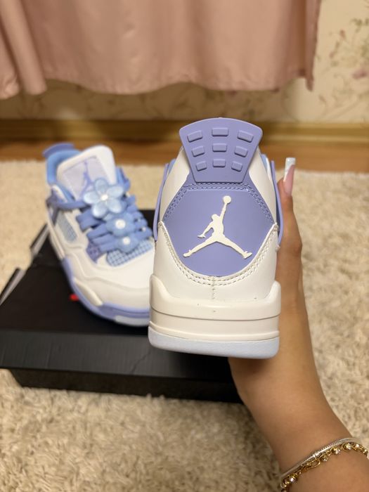 Jordan 4 Retro Forget Me Not