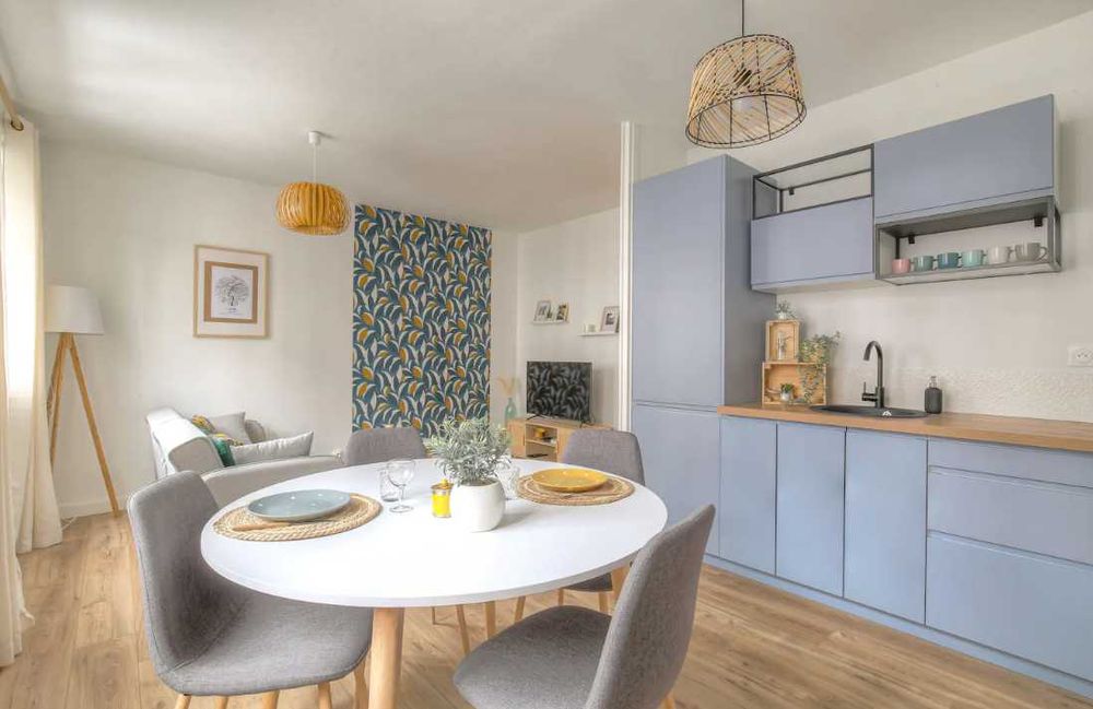 Дава се под наем Двустаен апартамент в Пловдив, Въстанически - 57 кв.м за 280.5 € - Снимка #1