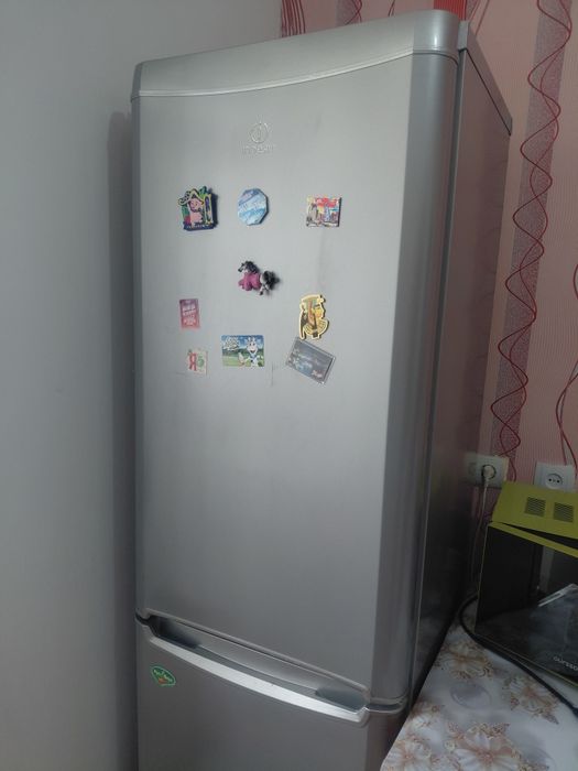 Продам холодильник б/у