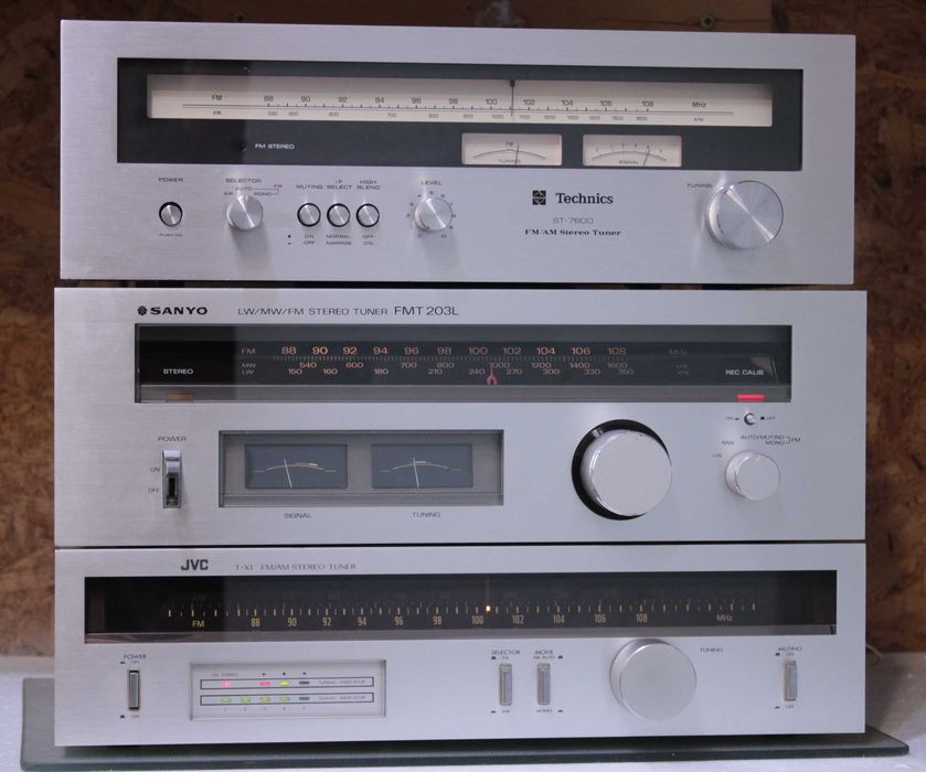 Tuner Sanyo,JVC,Technics(silver).