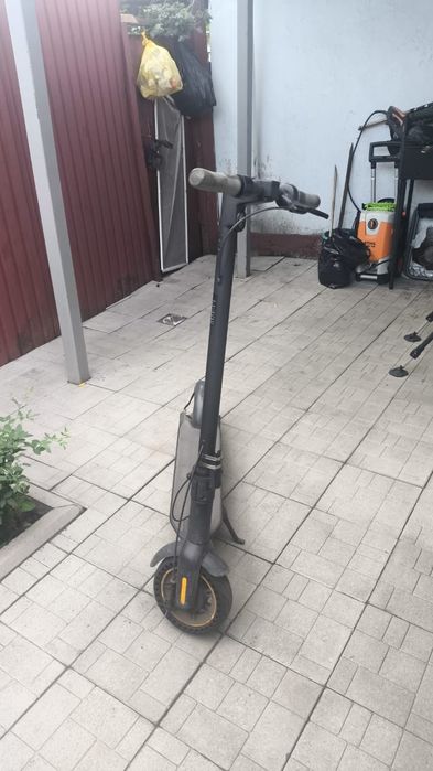 Продам электросамокат,.