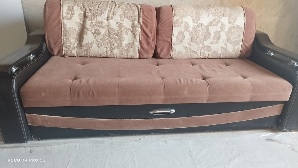 Продам раздвижной  диван