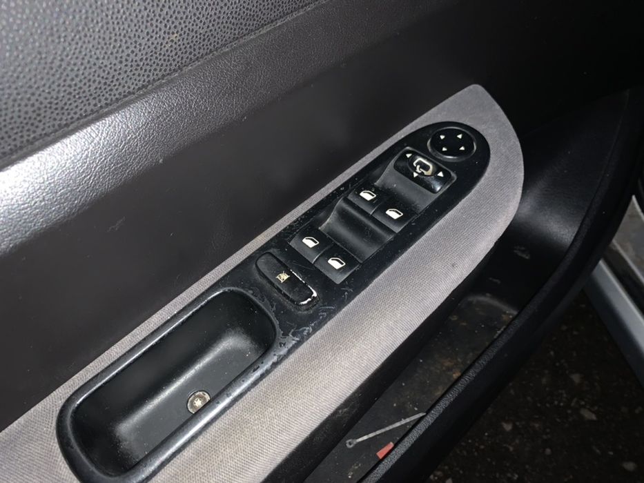 НА ЧАСТИ! Peugeot 307 2.0i 136 кс. RFN Пежо хечбек
