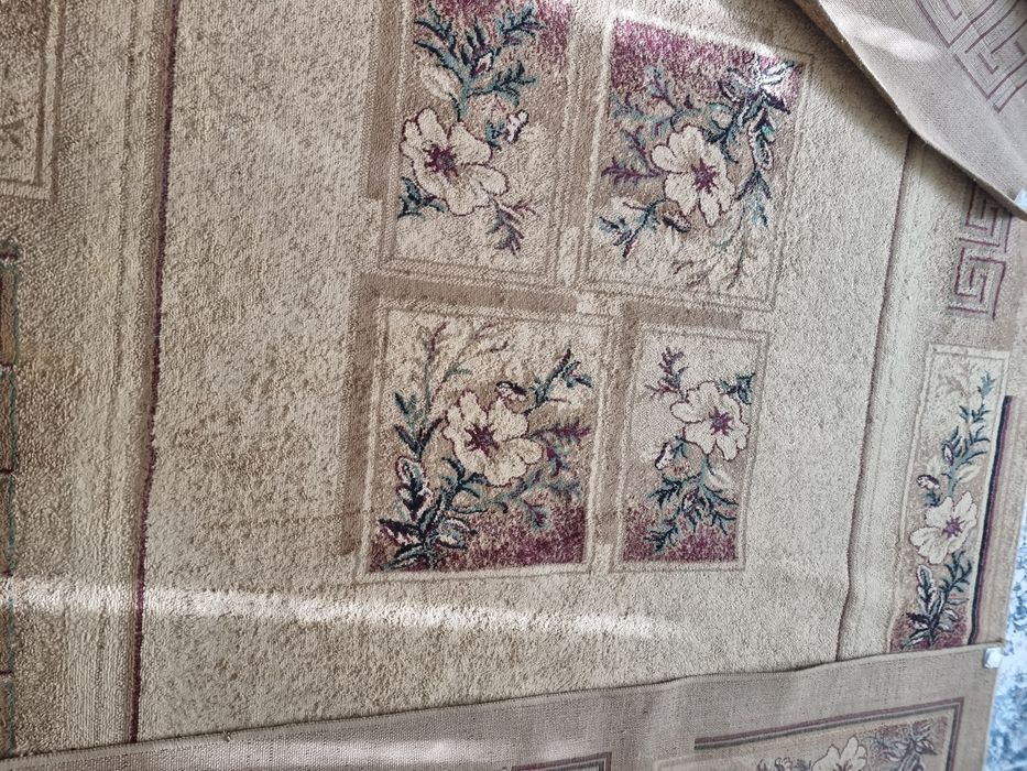 Ковер в хорошем состоянии