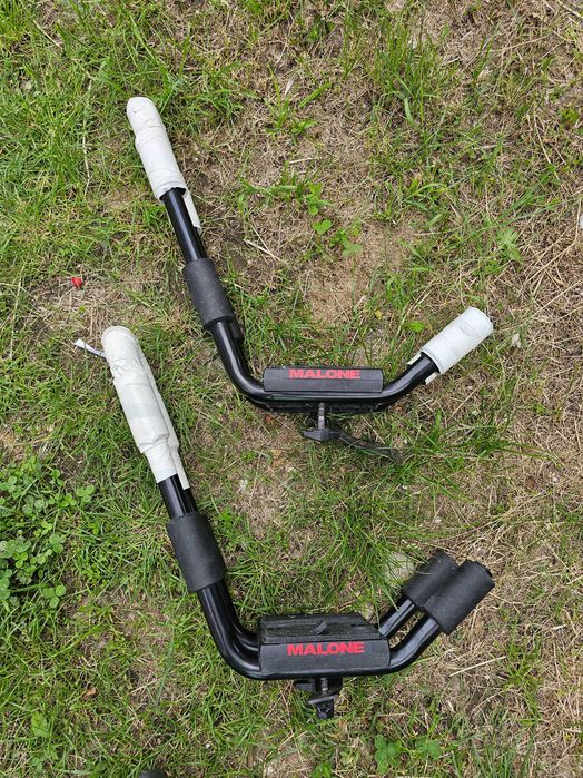 Стойки за каяци на кола