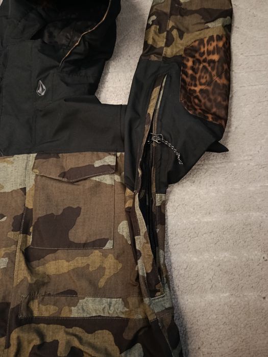 Сноуборд  яке VOLCOM GORE-TEX