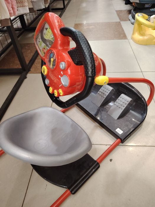 Машина, дорога. С педалями