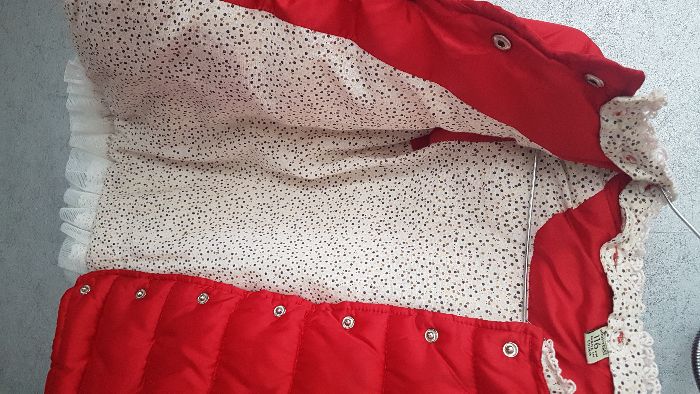 Очень красивая куртка на девочку 110-116 см