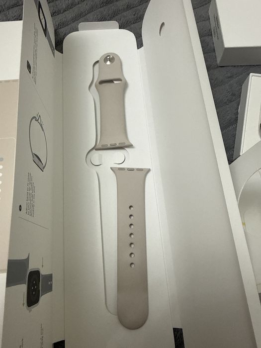 Apple Watch Series 8. Starlight 41мм S/M