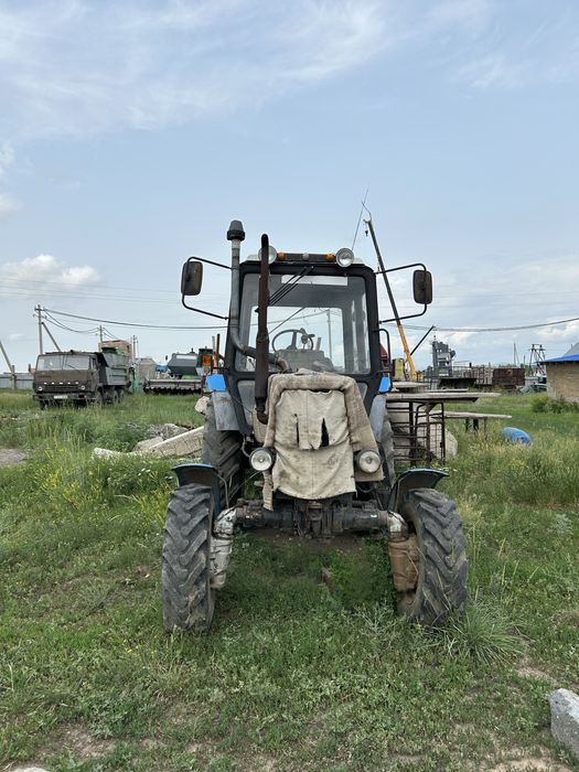 Продаются два трактора мтз-82