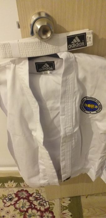 продам кимоно для таэквондо