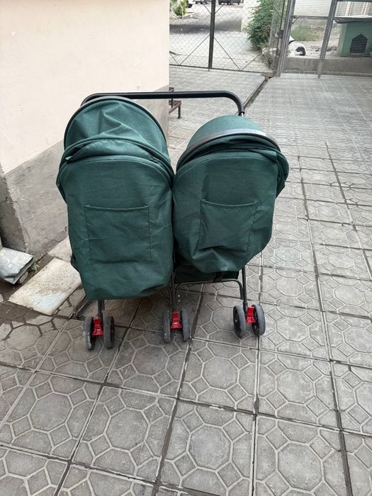 Срочно продаётся Коляска для Двоянашик