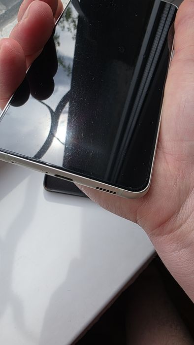 Продам телефон Samsung s21fe