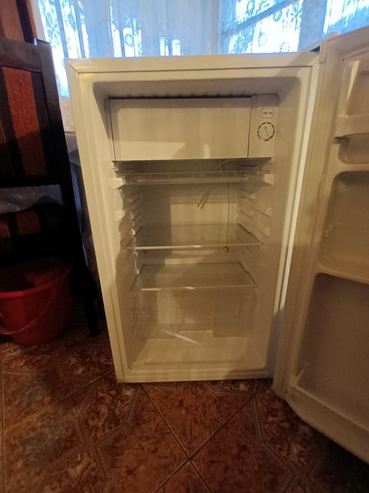 Frigider Heinner, dimensiuni, inaltime 100, lățime 0.50