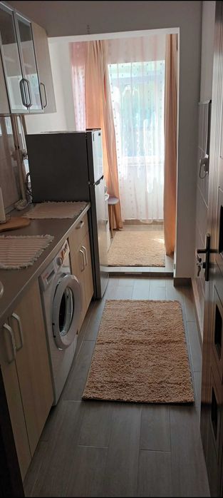 Garsoniera moderna aproape de centru