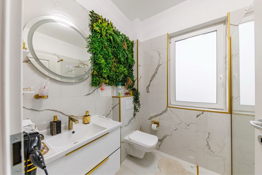 Inchiriez in regim hotelier apartament de LUX cu jacuzzi