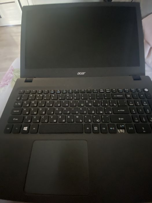 Acer Aspire E E5-573G-39G8 15.6-inch