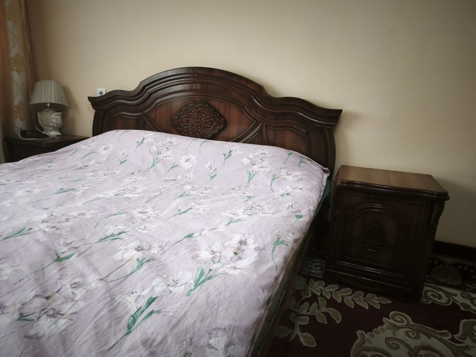 Продаётся спальный гарнитур