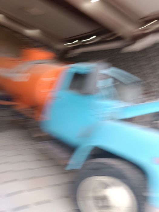 Benzavoz Gaz 53 sotiladi