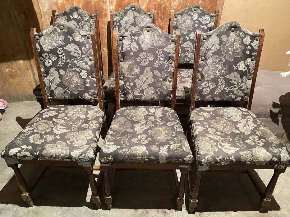 Продам стулья …..