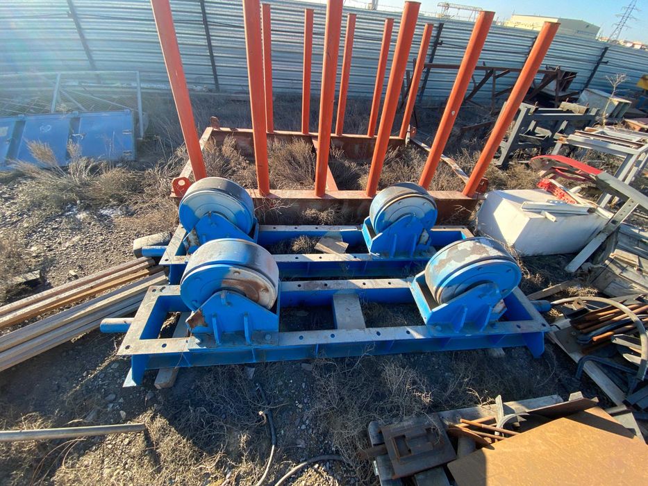 Переставной сварочный роликовый вращатель