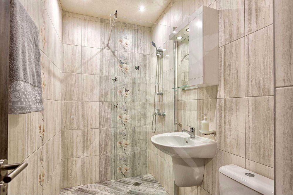 Дава се под наем Двустаен апартамент в Варна, Левски - 66 кв.м за 700 € - Снимка #3