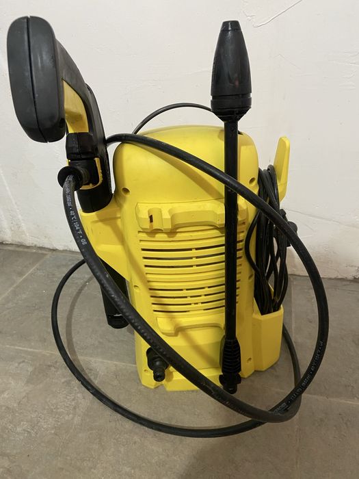 Водоструйка Karcher K 2, използвана, работи като нова