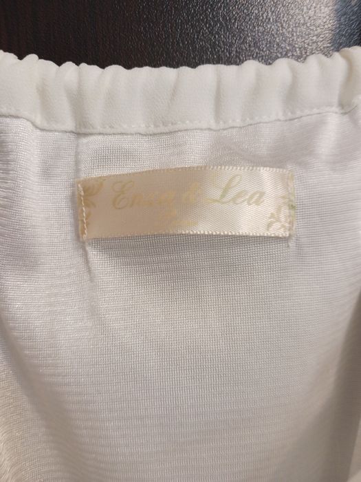 Бяла ефирна рокля