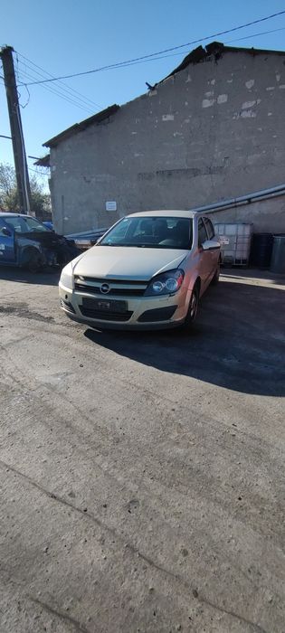 Dezmembrez Opel Astra H