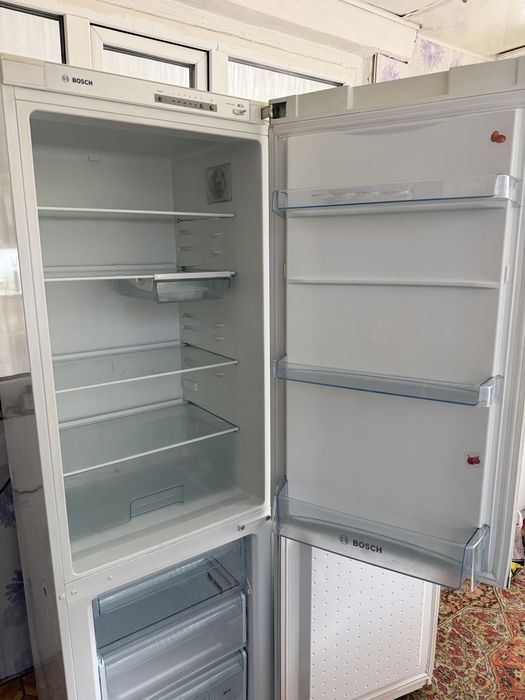 Продам Холодильник с Машинкой