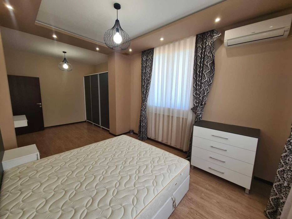 Продава се Тристаен апартамент в Хасково, Бадема - 115 кв.м за 1914 €/кв.м - Снимка #10