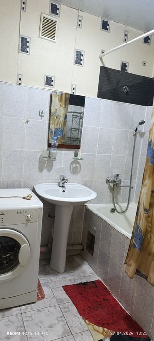 Аренда Юнусабад -18 1 комнатная квартира переделанная в двух с ОБСТАН