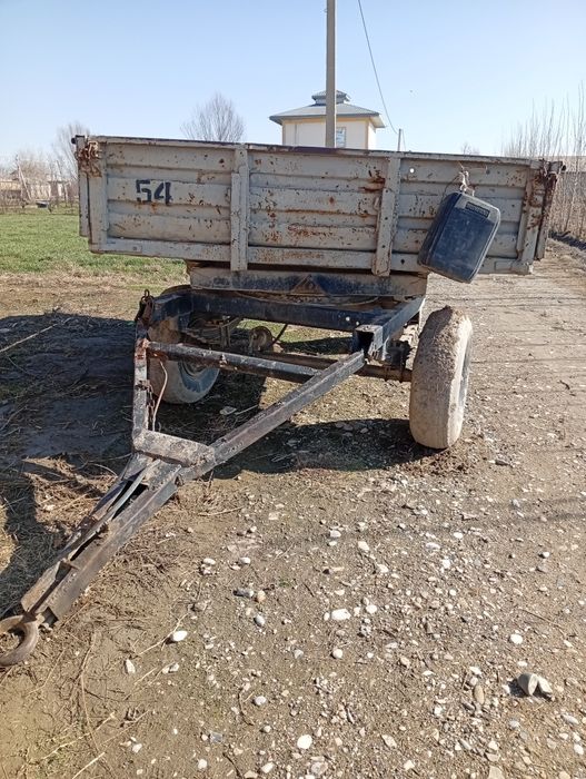 MTZ 82.1 sotiladi