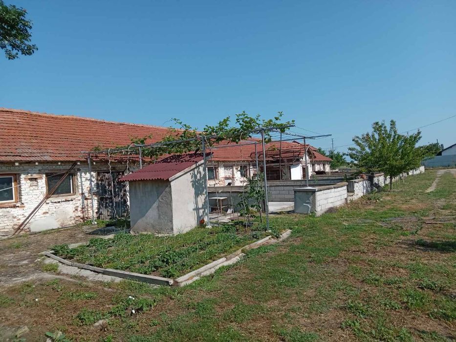 Продава се Промишлена сграда в Пазарджик, Център - 4534 кв.м за 30 €/кв.м - Снимка #1