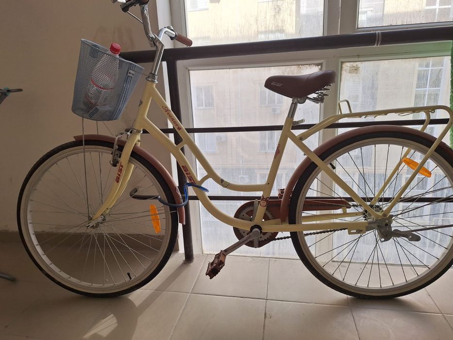 Велосипед  AIST AVENUE