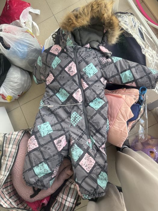 Продам детские комбинезоны
