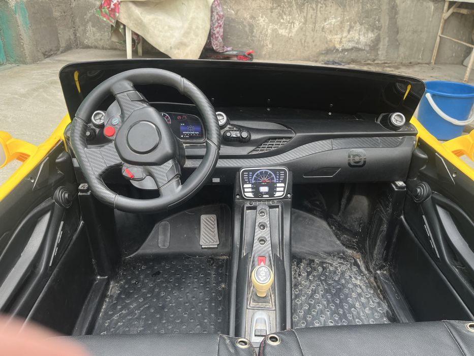 Продам автомобиль Ferari