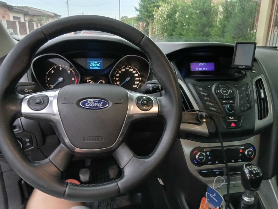 Vand ford focus mk3 2011 sedan