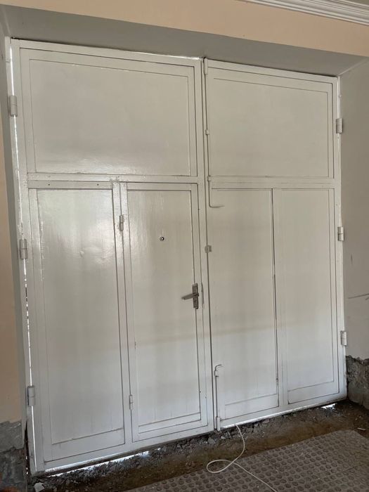 Дарвоза-эшик сотилади