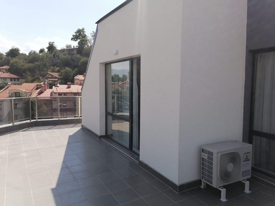 Дава се под наем Тристаен апартамент в Пловдив, Център - 100 кв.м за 1300 € - Снимка #12