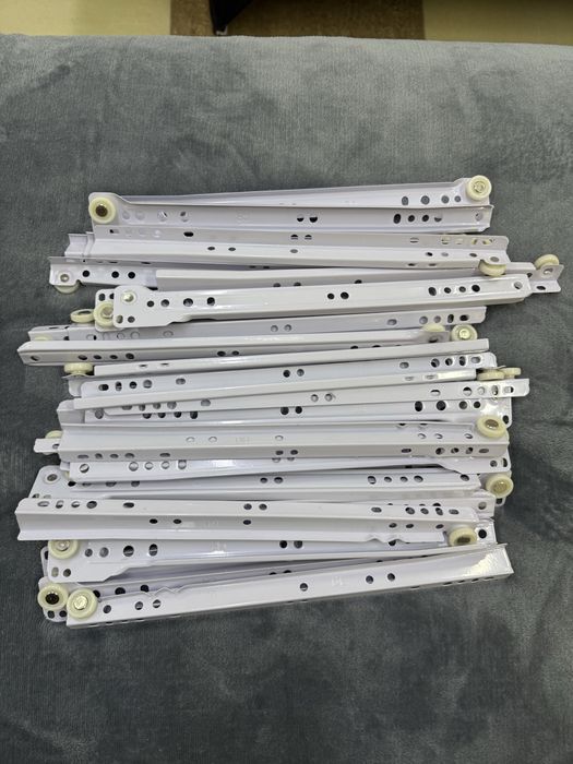 Направляющий для камод